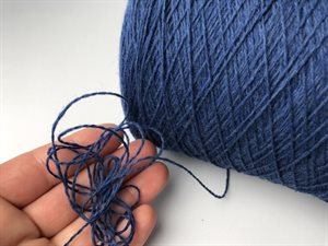 100 % wool 2 trådet - i smuk ocean blue, ca 500 gram